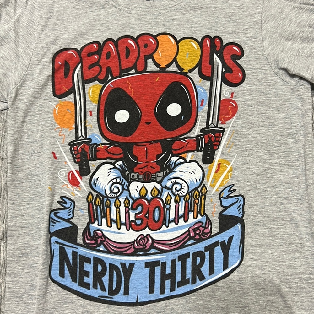 Size xs mens dead pool pop funko tee